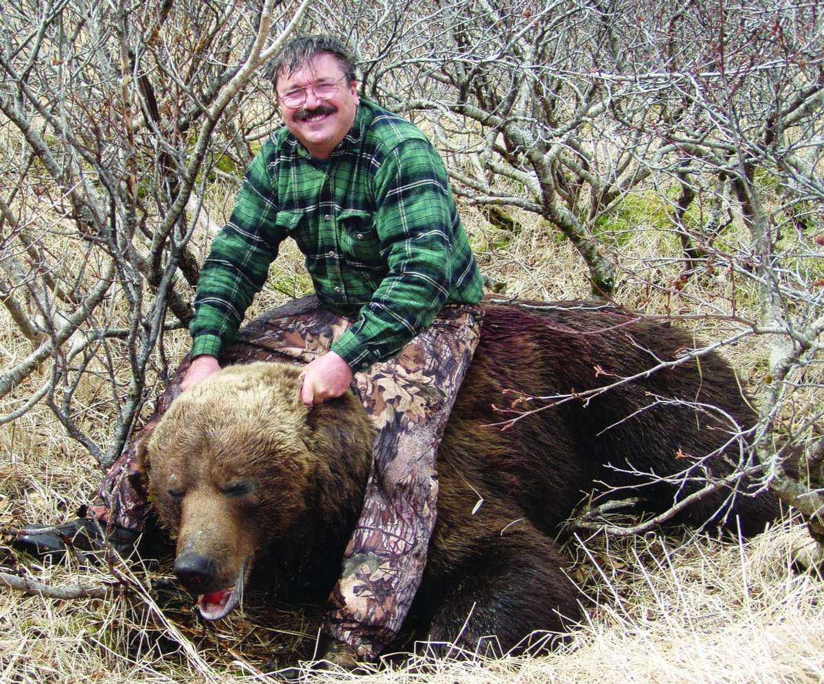 Guided Baited Brown Bear/Black Bear Hunts